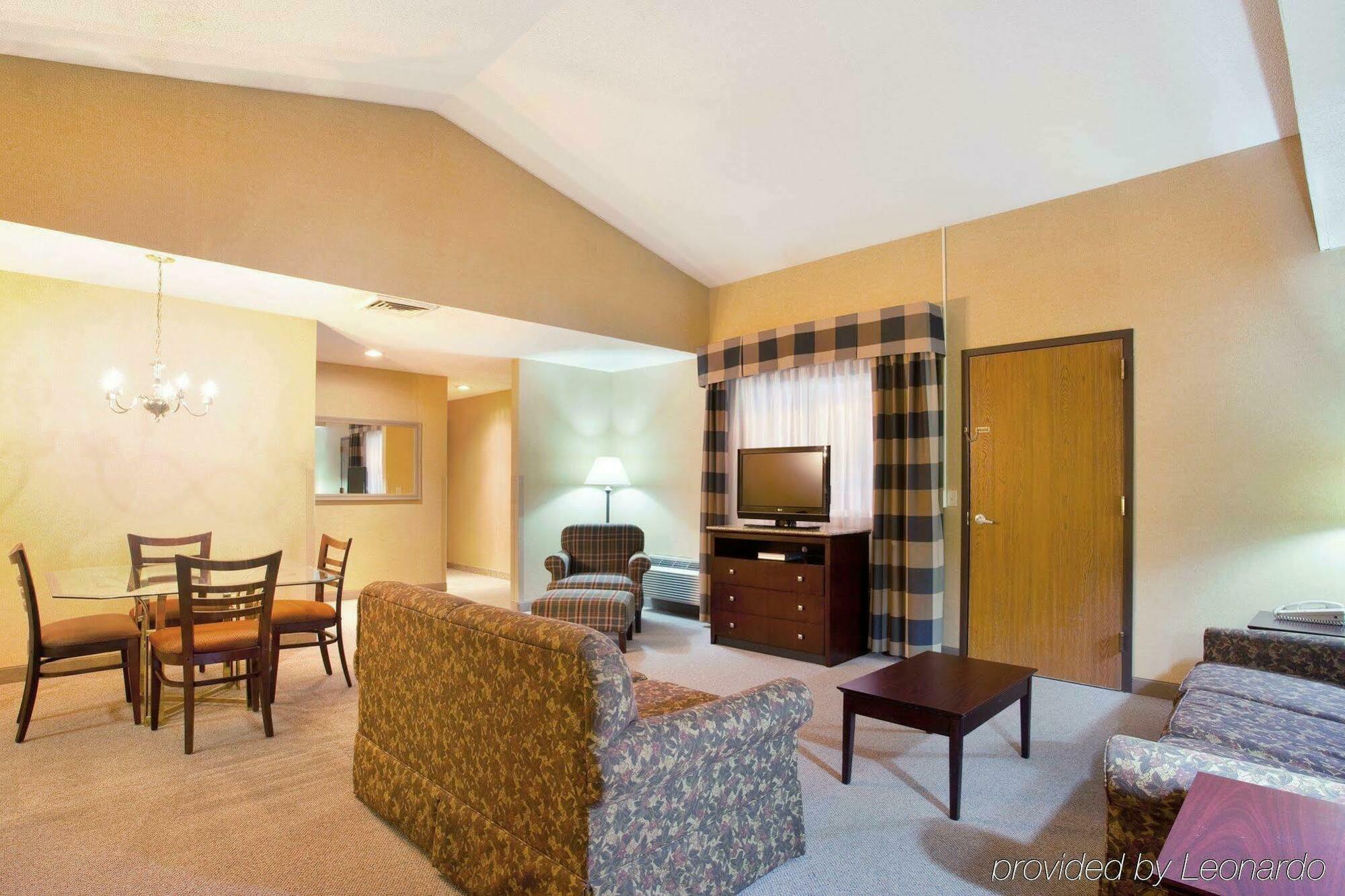 Best Western Gaylord Exterior photo