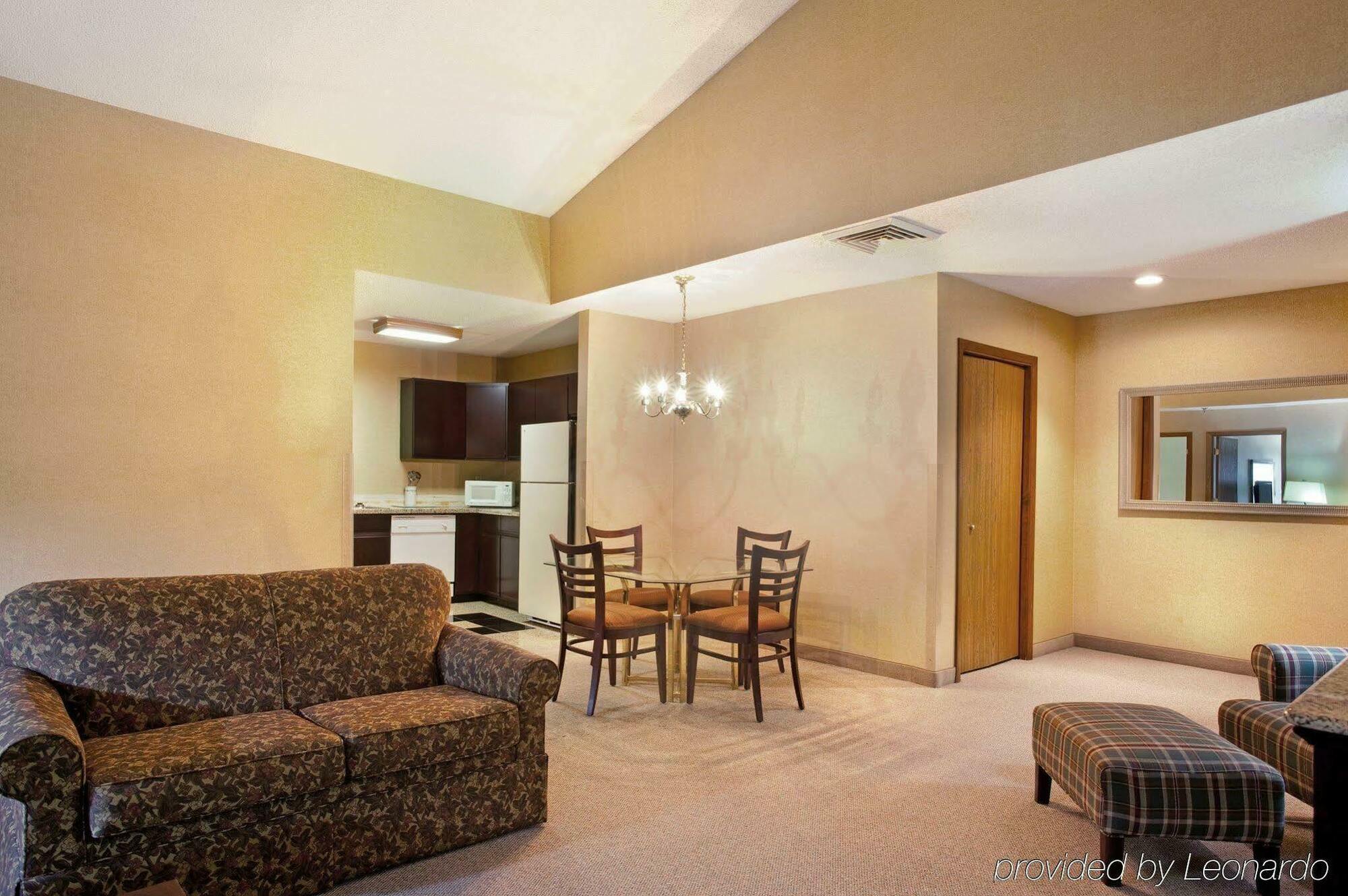 Best Western Gaylord Exterior photo