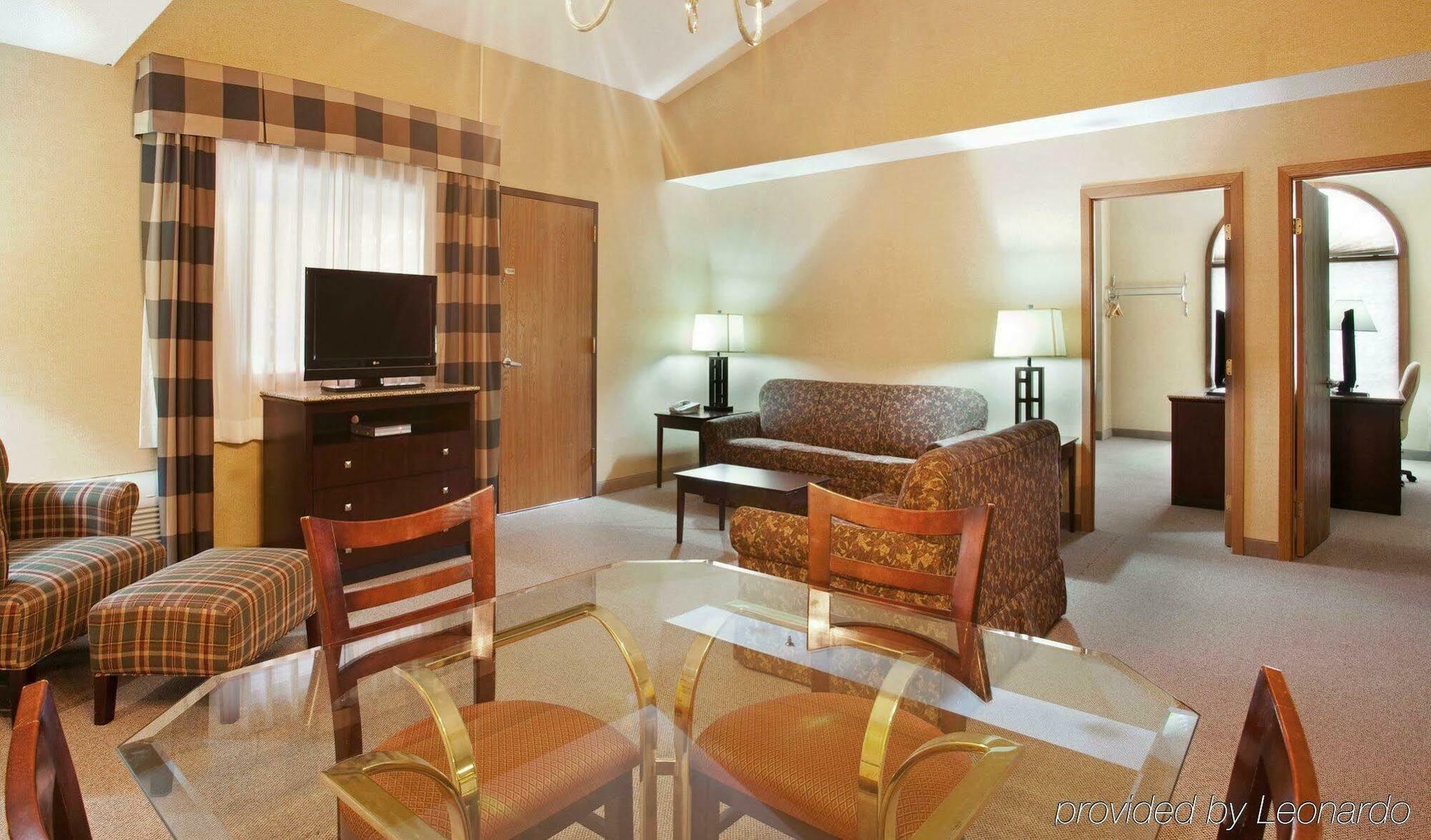 Best Western Gaylord Exterior photo