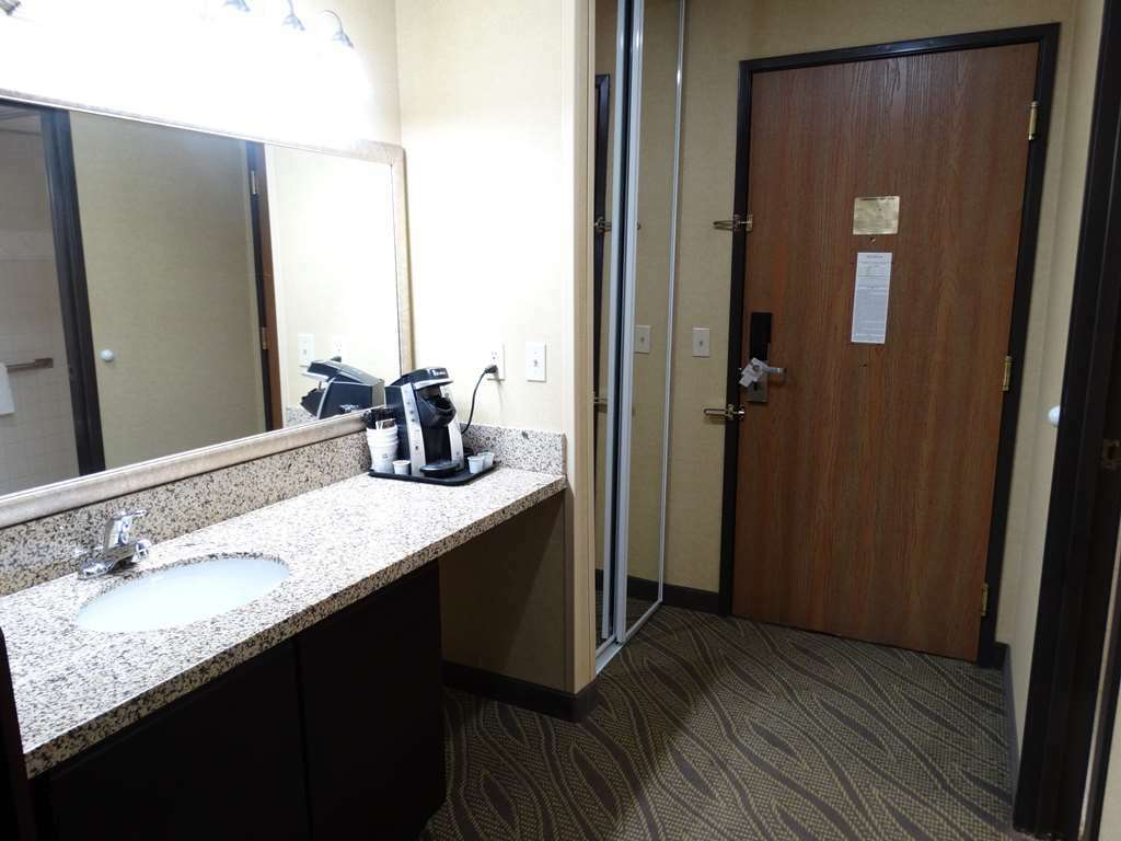 Best Western Gaylord Room photo